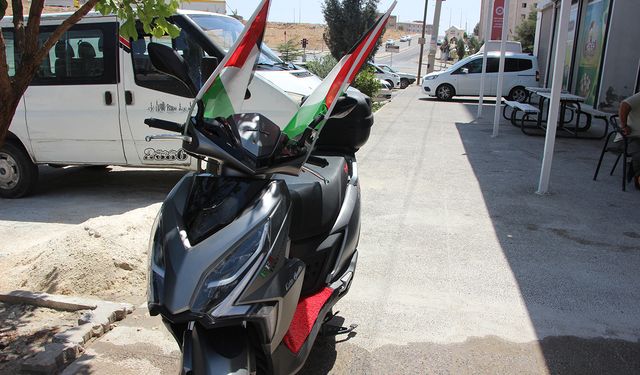 Motosikletini Gazze için bağışladı
