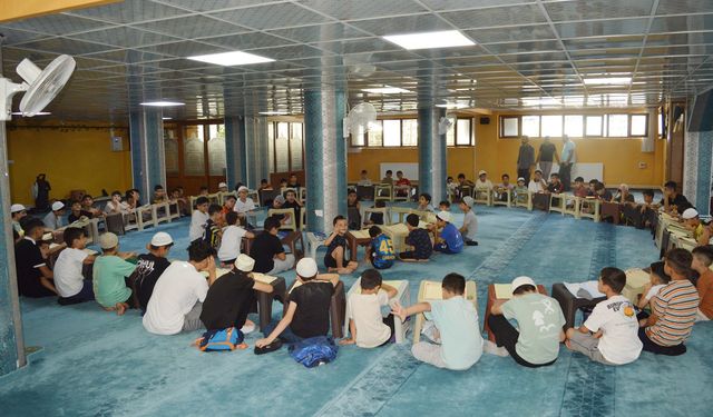 Ekranlardan uzak, Kur'an'a yakın bir yaz