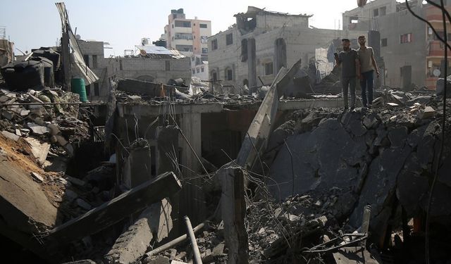 Gazze'de şehit sayısı 57 bin 523'e yükseldi