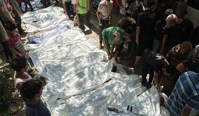 Gazze'deki yardım pusularında bugün 73 aç Filistinli şehit edildi