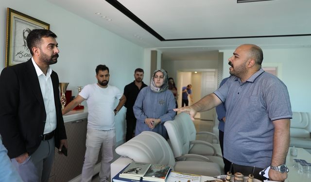 İpekyolu Belediyesi icralık oldu! Makam odasındaki eşyalar haczedildi