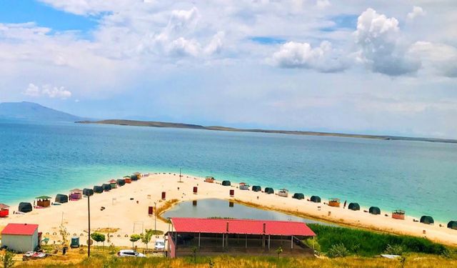 Van Çakıl Adası nerede, nasıl gidilir?