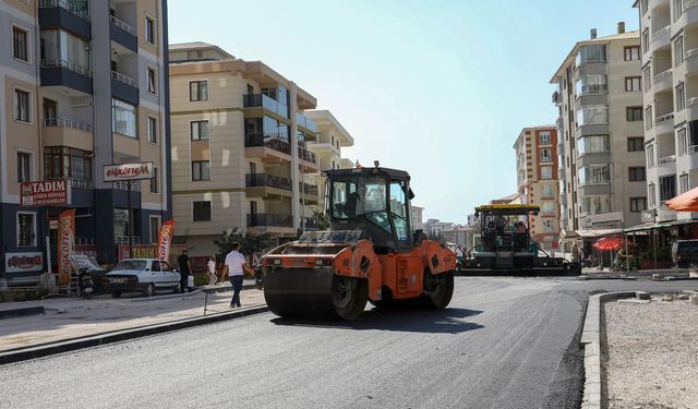 Van Terzioğlu Caddesi’nde Asfalt Serimi Başladı