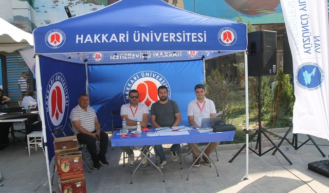 Hakkari Üniversitesi Van’da tanıtılıyor