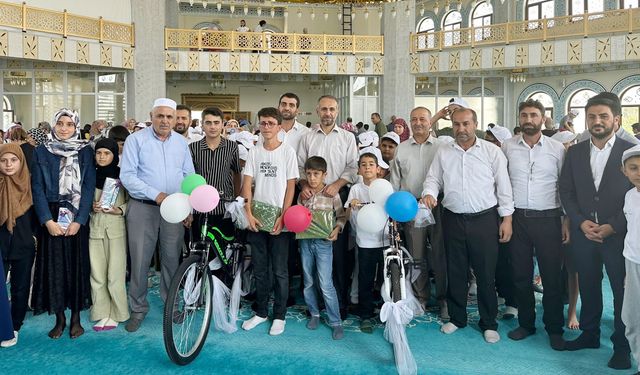 Tuşba’da Kur’an sevgisi coşkulu bir programla noktalandı