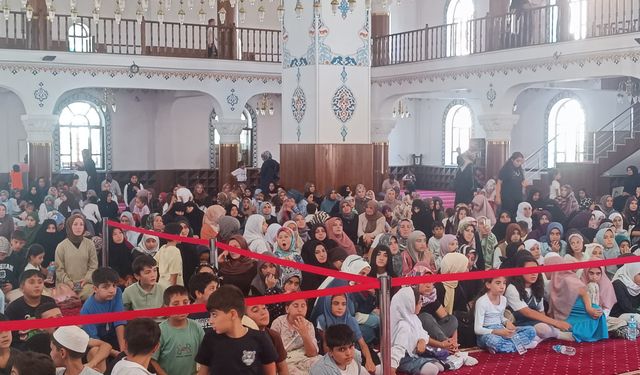 İpekyolu’nda yaz Kur'an kursları kapanış programı düzenlendi