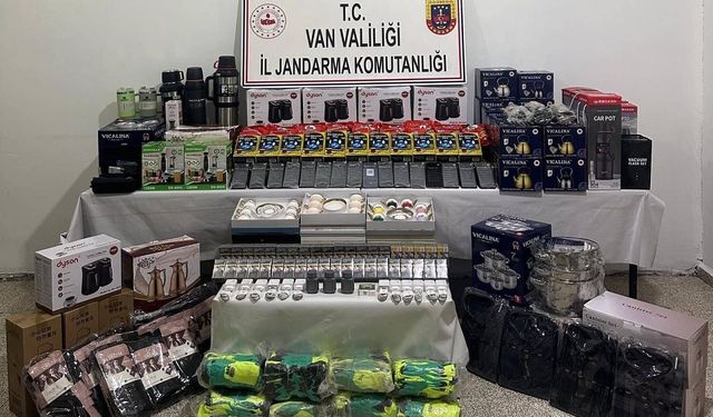 Başkale’de 1 milyonluk kaçak ürün ele geçirildi