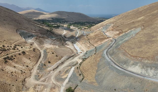 Gevaş’ta 469 hektar alan suyla buluşuyor