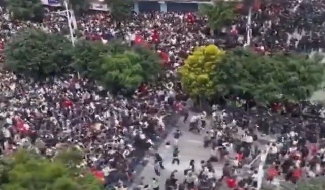 Nepal'in başkentindeki protestolarda 14 kişi öldü