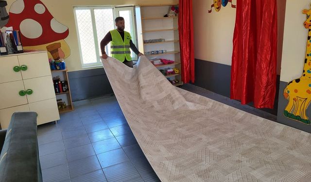Van Umut Kervanı’ndan anaokuluna halı ve perde desteği