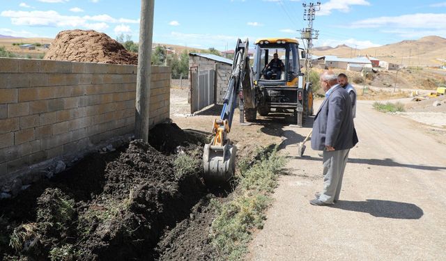 Van’ın Akçaören Mahallesi kanalizasyona kavuştu