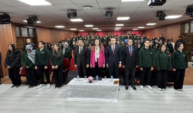 Çaldıran’da öğrencilere kariyer desteği