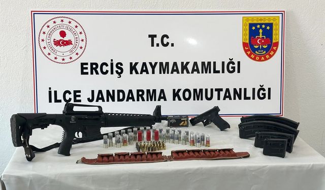 Erciş’te ruhsatsız silah operasyonu