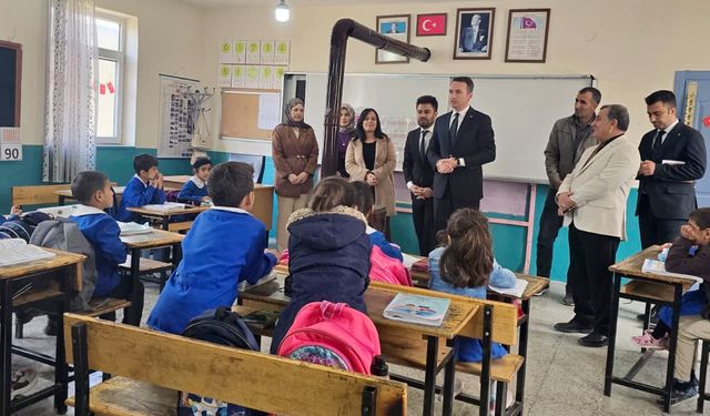 Kaymakam Bakan’dan Aşağı Mutlu İlkokulu’na ziyaret