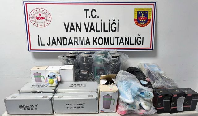 Van Başkale’de kaçak eşya operasyonu