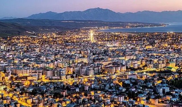 Vanlılar dikkat! 7 ilçede elektrik kesintisi yaşanacak