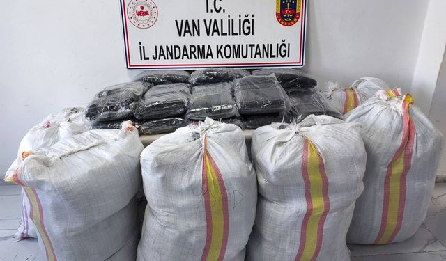 Van’da gümrük kaçağı malzemelere el konuldu