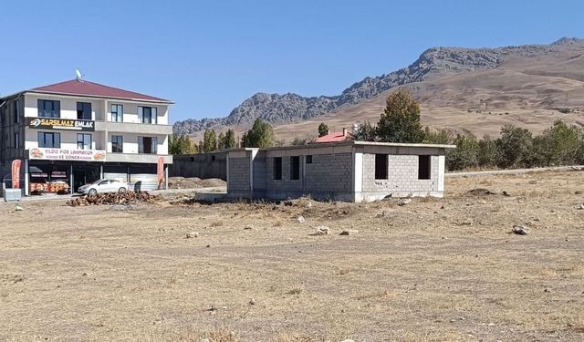 Van’da yarım kalan kamu inşaatı bağımlıların mekânı oldu!