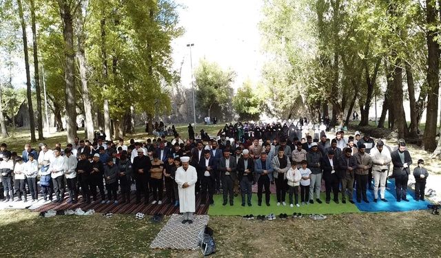 Van’daki tarihi medresede gençlik buluşması!