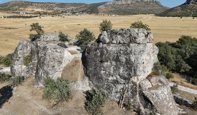 Diyarbakır'da tarihi kaya mezarları koruma altına alındı