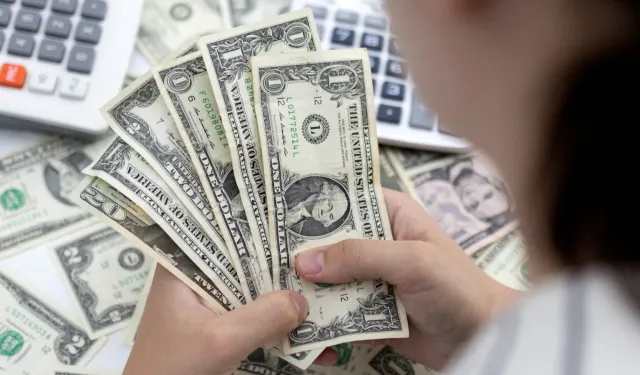 Dolar, Euro fiyatları Bugün ne kadar oldu? 06 Kasım Güncel döviz piyasası...