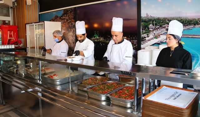 Edremit’te halk lokantası açıldı!