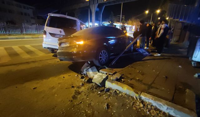 İpekyolu Caddesi’nde maddi hasarlı kaza