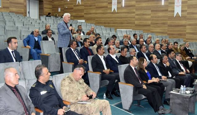 İpekyolu’nda muhtarlar toplantısı gerçekleştirildi