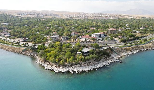 Van’daki arsalar mahkeme kararıyla satışa çıkarıldı