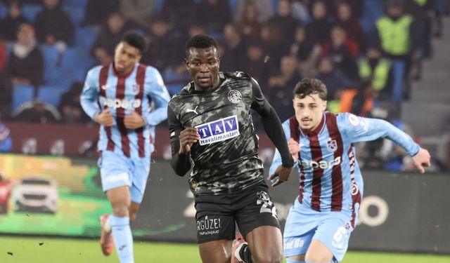 Trabzon’da kupa şoku! Alanyaspor tek golle üç puanı kaptı