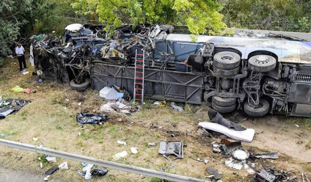 Katliam gibi kaza: 13 ölü onlarca yaralı var!