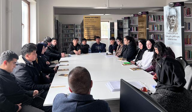 Van’da lise öğrencilerinden kitap tahlili etkinliği