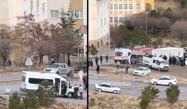 Van’da minibüsün çarptığı araç takla attı!