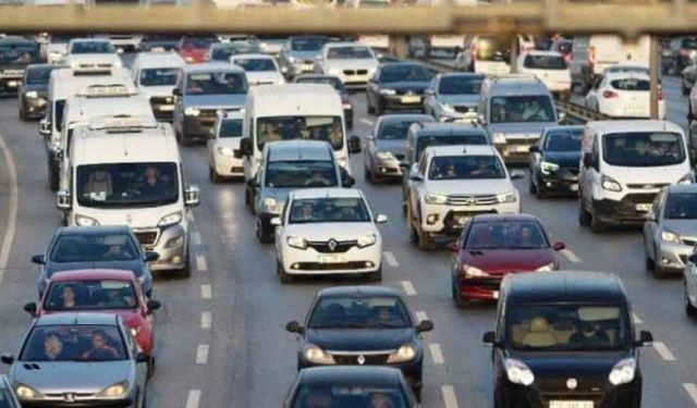 Binek araçlar ve elektrikli motosikletlerde yeni dönem başlıyor!