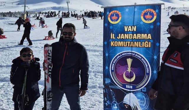 Abalı Kayak Merkezi’nde vatandaşlara yönelik siber farkındalık eğitimi