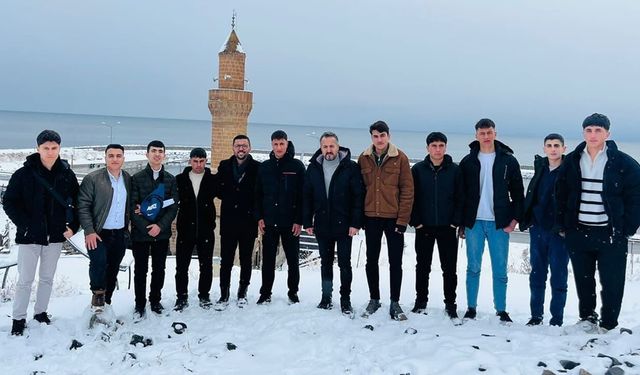 Çaldıranlı öğrenciler ‘maziden atiye’ projesi kapsamında Ahlat’ta