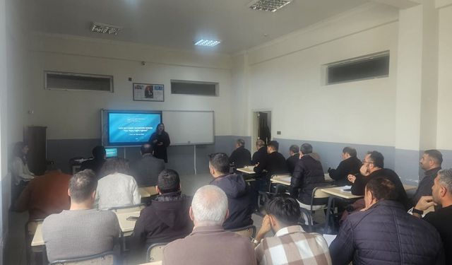 Edremit’te Sağlıklı Hayat Akademisi semineri düzenlendi