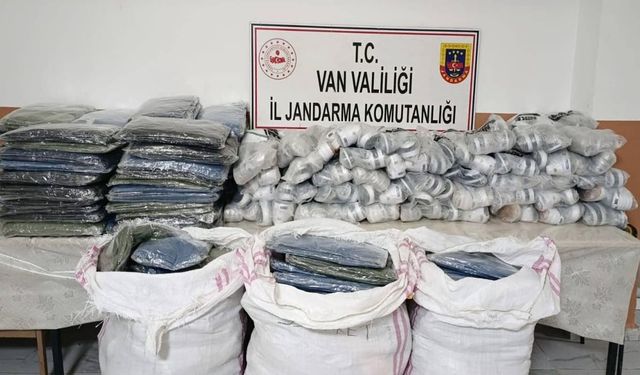 Van Başkale’de 4 Milyon TL değerinde kaçak eşya ele geçirildi