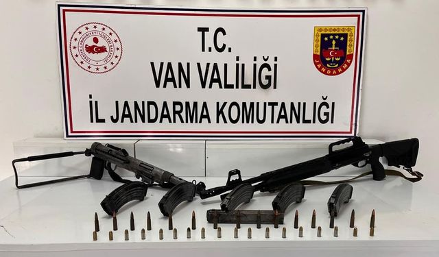 Van’da bir evde cephanelik ele geçirildi
