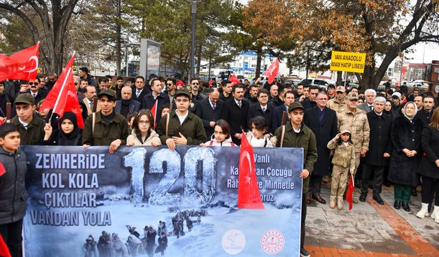 120 Kahraman Vanlı Çocuk için anma programı düzenlendi