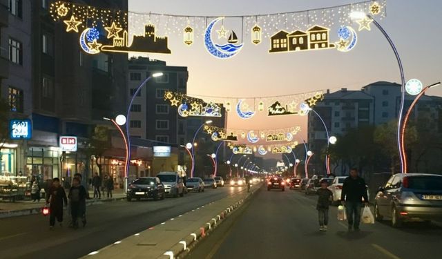 2026 VAN İFTAR VAKTİ! İlk iftar ve sahur kaçta? İşte Ramazan imsakiyesi…