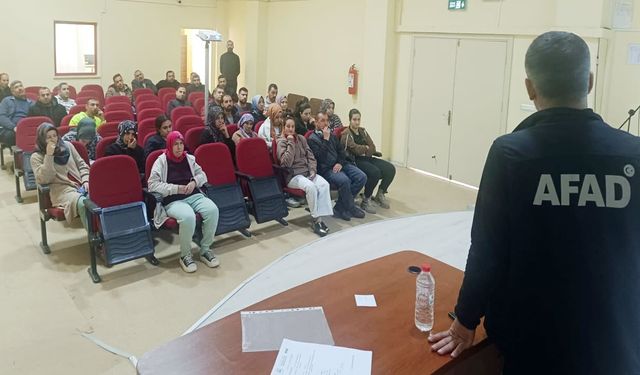 Erciş Engelsiz Yaşam Merkezi personeline afet ve acil durum eğitimi
