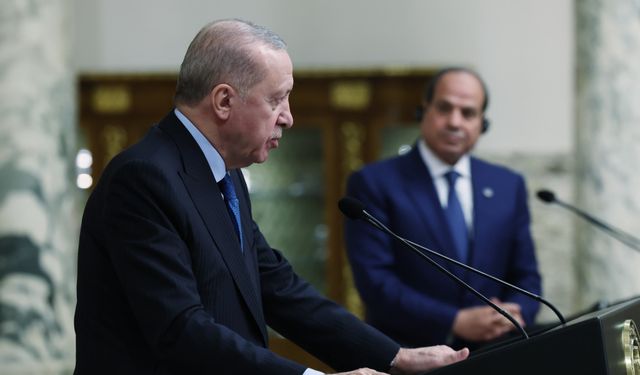 Erdoğan'dan Kahire çıkarması: Gazze ve Suriye masaya yatırıldı