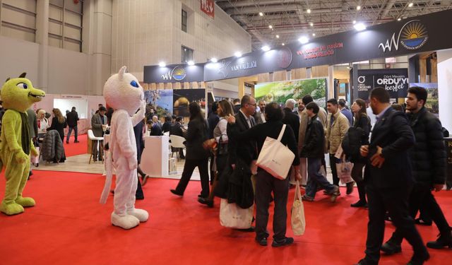 Van standı maskotlarıyla EMITT Fuarı'na damga vurdu