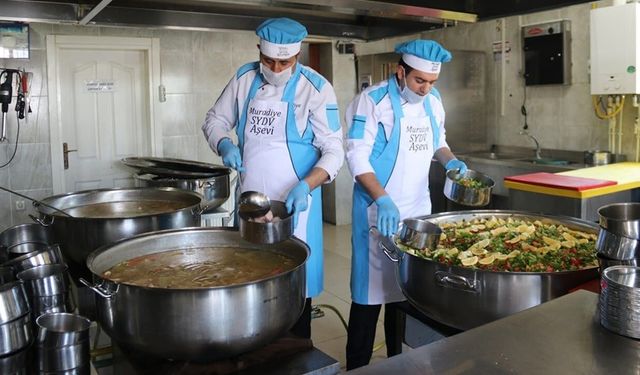 Muradiye Kaymakamlığı’ndan Ramazan ayında anlamlı destek