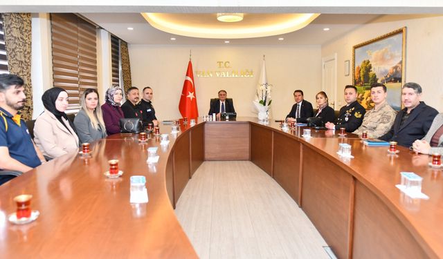 Vali Ozan Balcı’dan 112 personeline anlamlı ziyaret