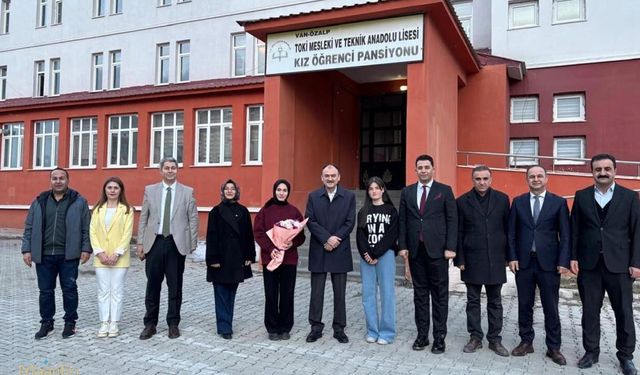 Van İl Milli Eğitim Müdürü Çandıroğlu, gençlerin sofrasına konuk oldu