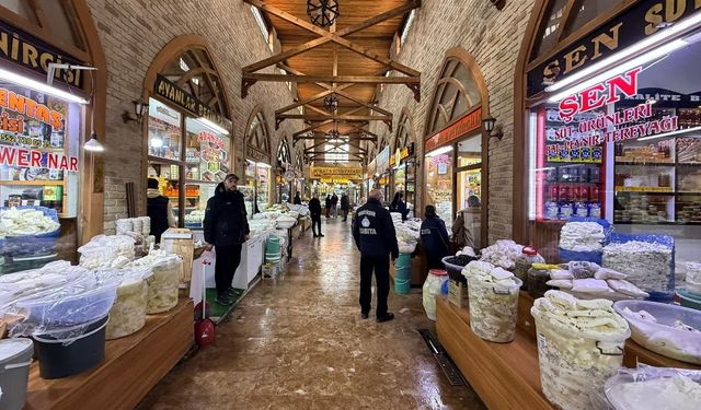 Van Peynirciler Çarşısı'nda hijyen denetimi