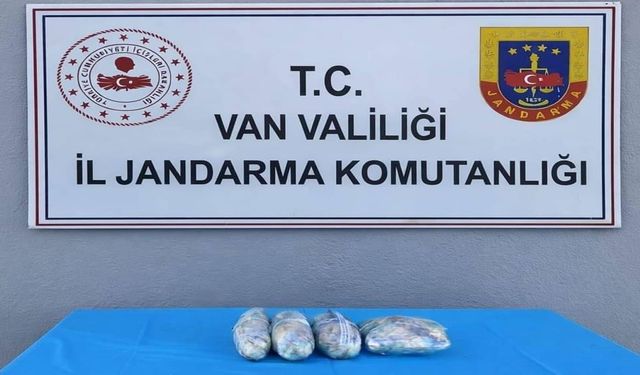 Van’da 1 kilo 978 gram kubar esrar ele geçirildi