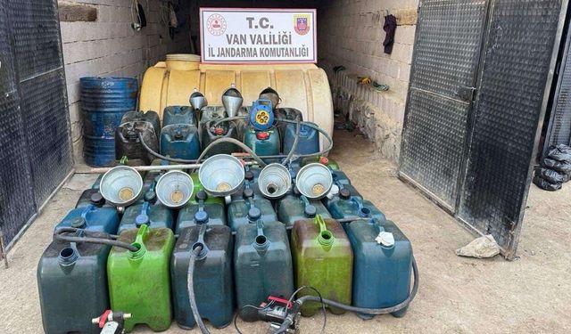 Van’da 2 bin litrenin üzerinde kaçak motorin ele geçirildi